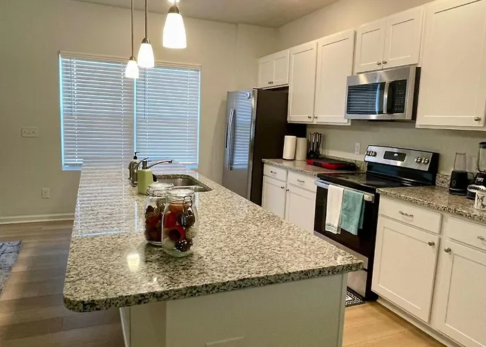 Holiday home Luxury Living! Peaceful,comfort And Spacious *