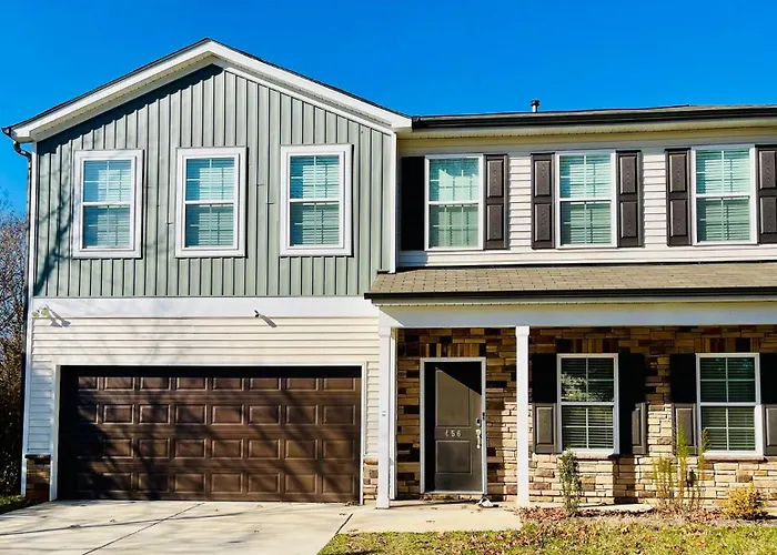 Luxury Living! Peaceful,comfort And Spacious Holiday home Winston-Salem