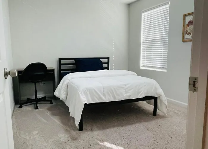 Holiday home Luxury Living! Peaceful,comfort And Spacious Winston-Salem