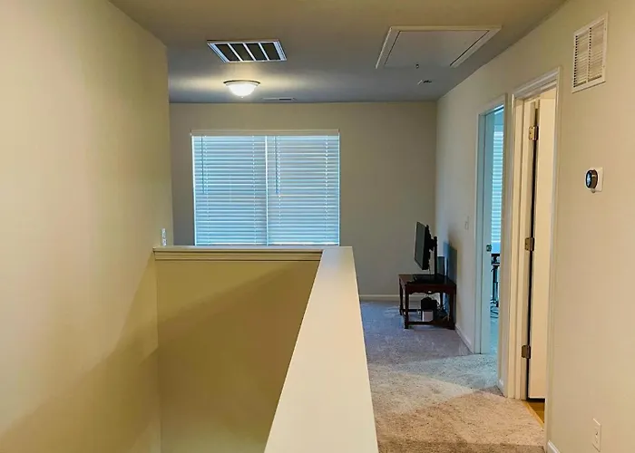 Luxury Living! Peaceful,comfort And Spacious