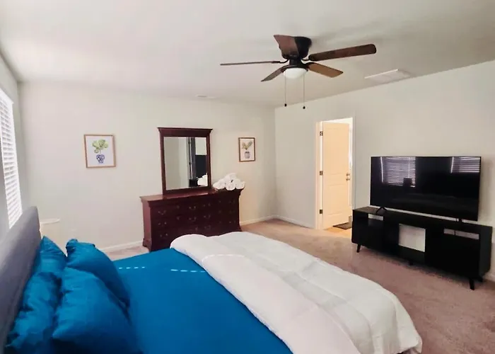 Holiday home Luxury Living! Peaceful,comfort And Spacious