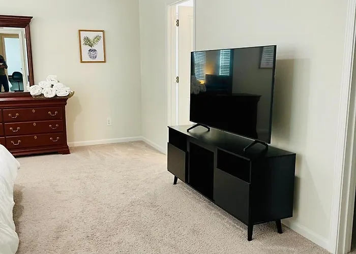 Luxury Living! Peaceful,comfort And Spacious Holiday home *