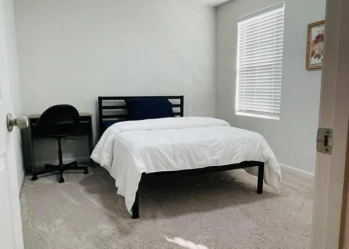 Holiday home Luxury Living! Peaceful,comfort And Spacious