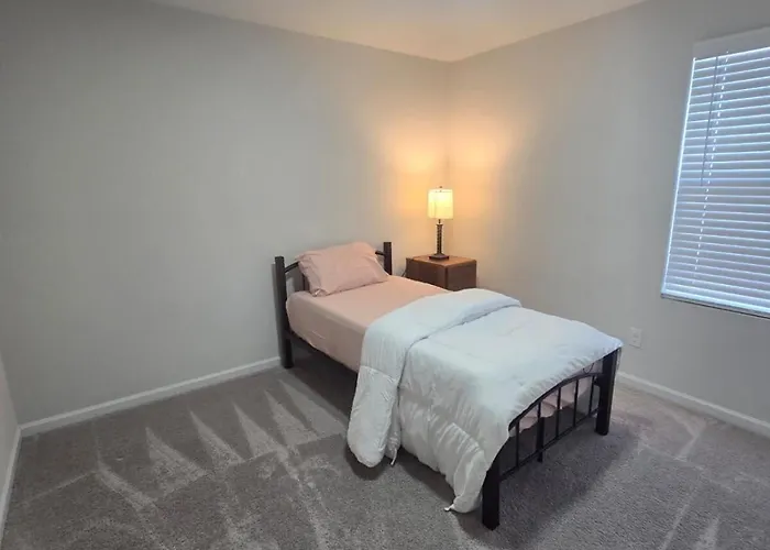 Holiday home Luxury Living! Peaceful,comfort And Spacious